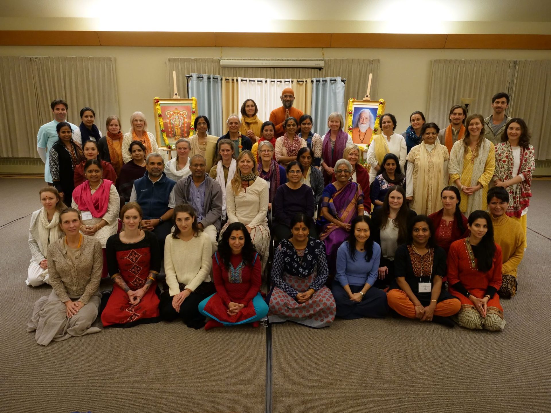 P1011945-2000px-mantrayoga